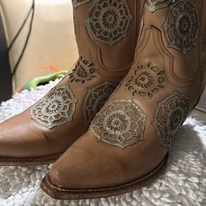 Women Dan Post cowboy boots Sz 7 medium